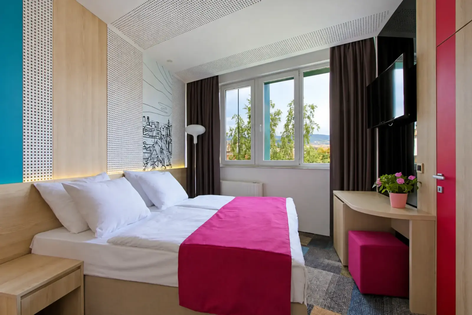 Budget Double Room at Hotel Cosmopolit